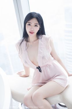 一女被两男吃奶玩乳尖